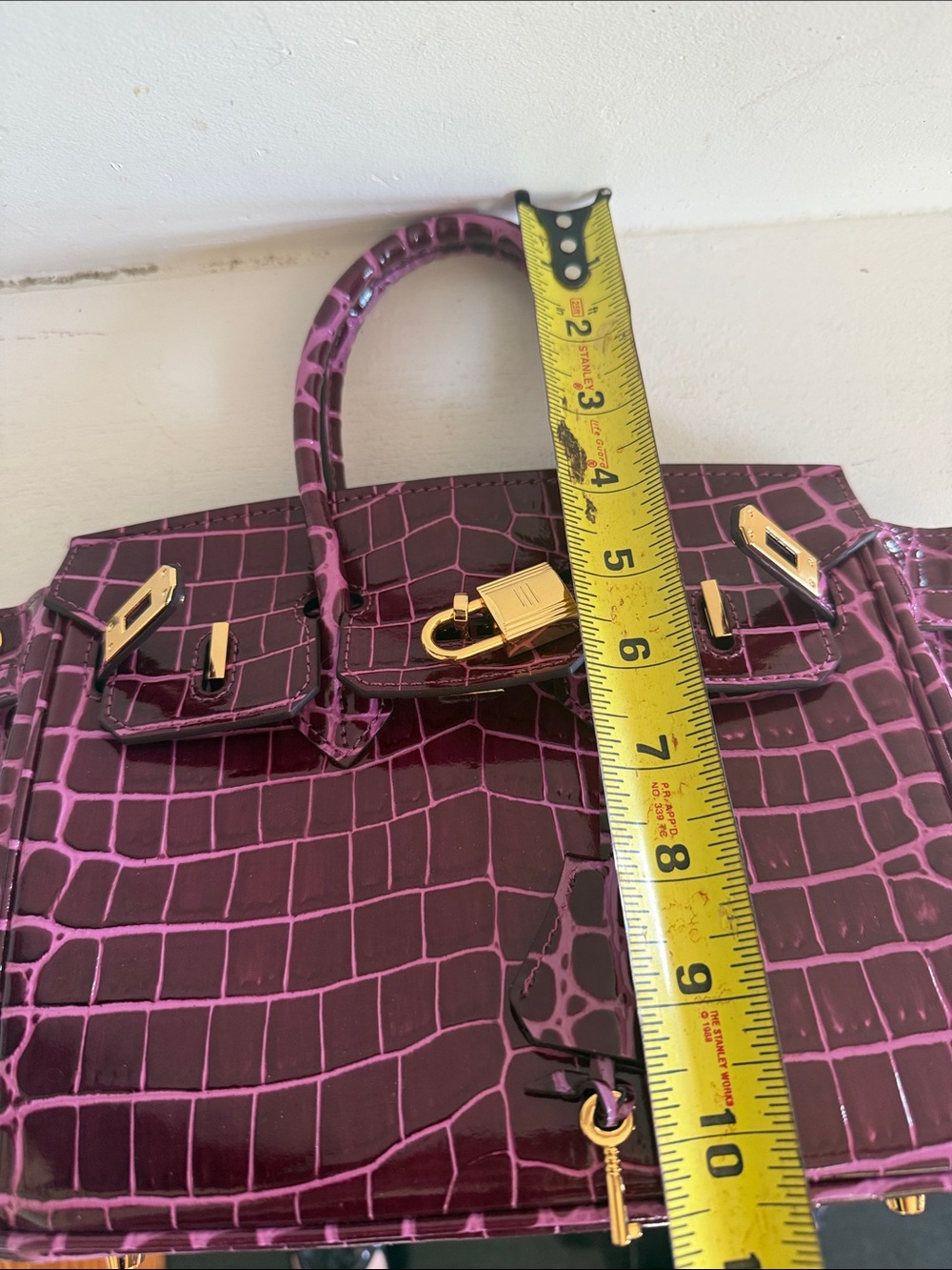 Purple Croc-Embossed Satchel Handbag with Lock Gold Hardware Purse - Picture 13 of 13